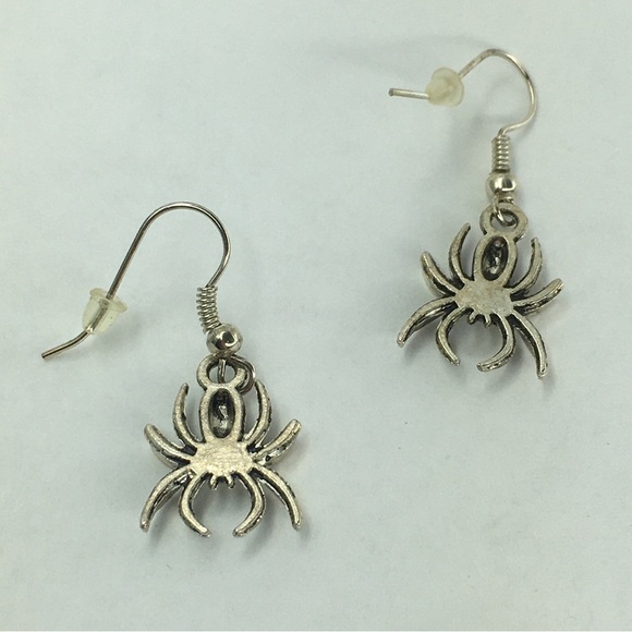 Spider Halloween Earrings Silver Tone Dangle Gothic New Without Tags Spooky - Picture 7 of 9